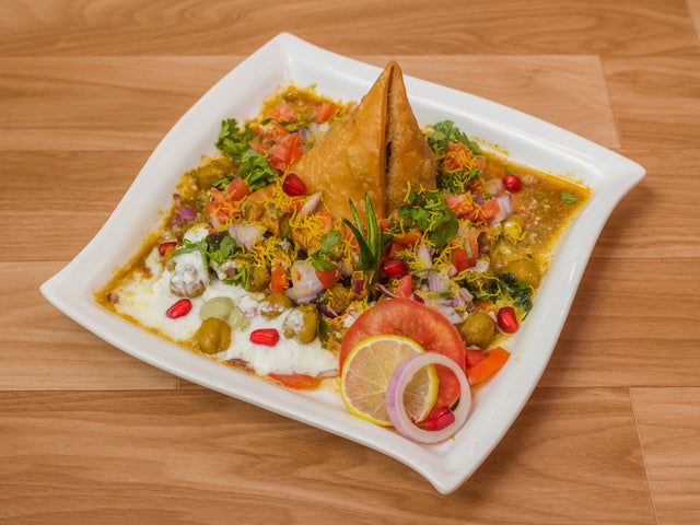 Punjabi Samosa Chaat Chatpatti (With Cholle)